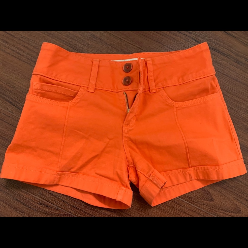 Bella Dahl shorts